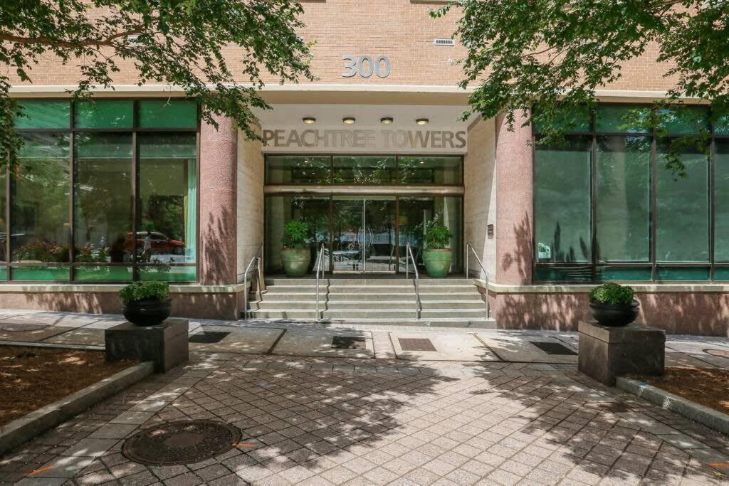 Hébergement de vacances Entire Condo! Downtown! 24 Concierge! Pt9b *