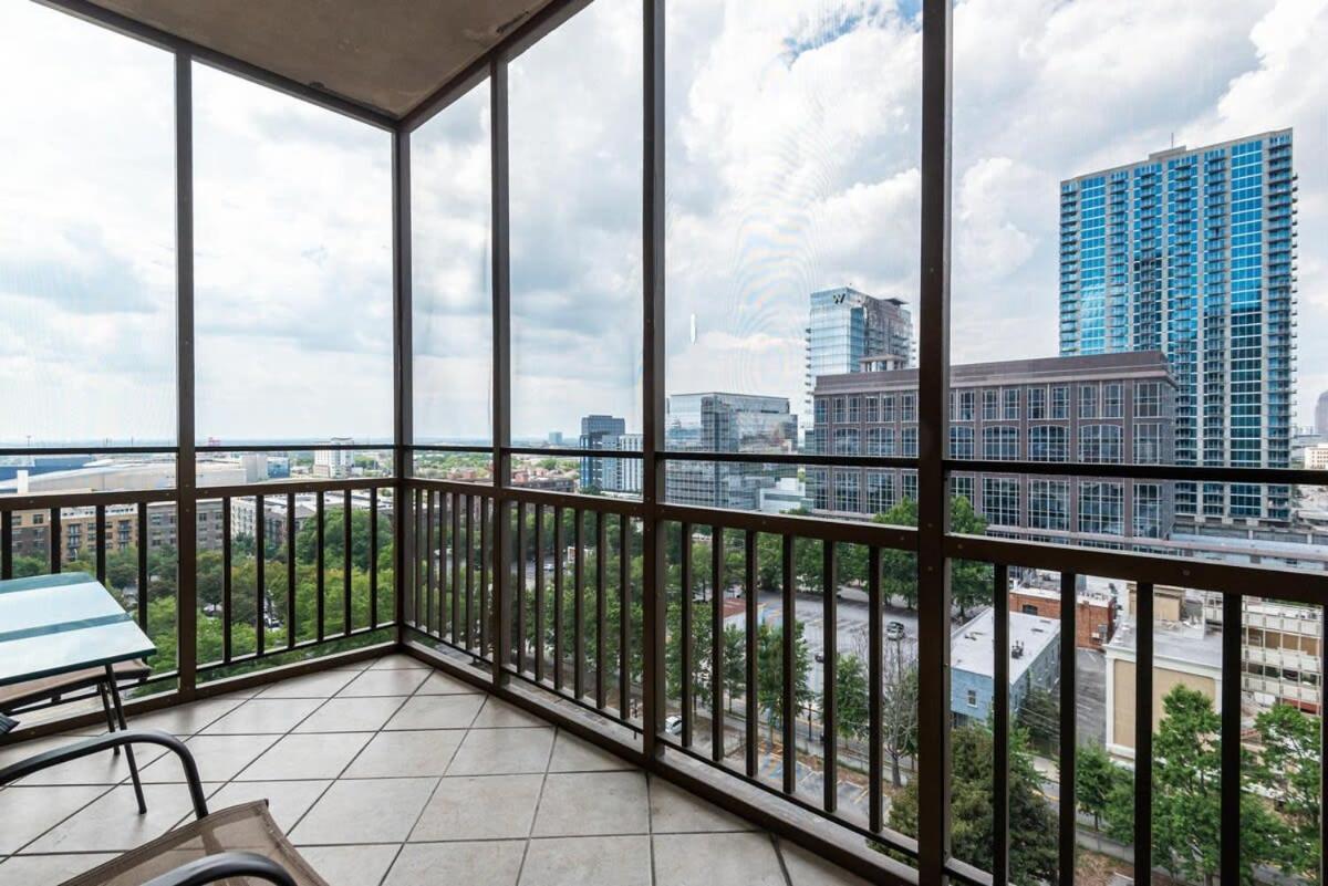 Hébergement de vacances Entire Condo! Downtown! 24 Concierge! Pt9b *