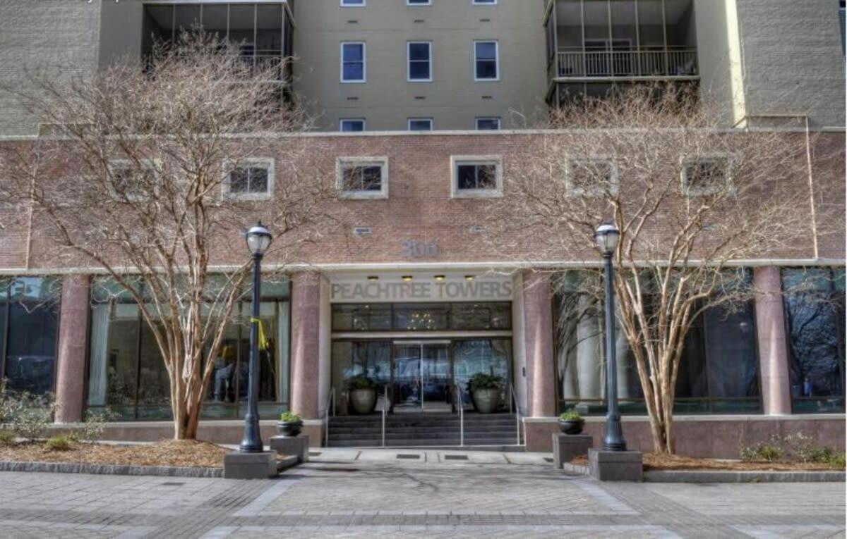 Entire Condo! Downtown! 24 Concierge! Pt9b