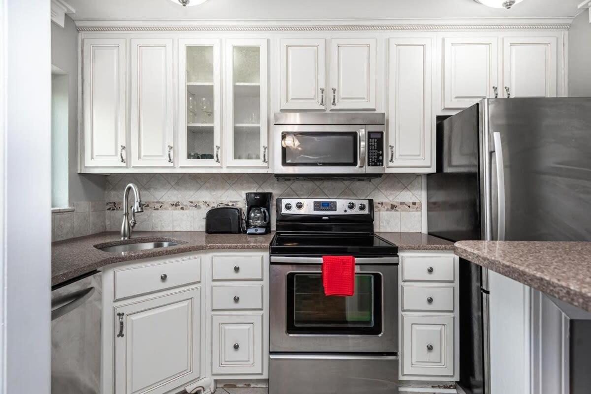 Hébergement de vacances Entire Condo! Downtown! 24 Concierge! Pt9b